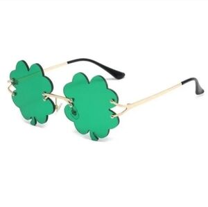 Unisex Green Clover Sunglasses